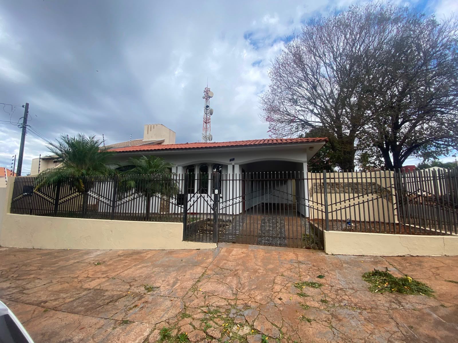 Casa com 3 Quartos, 90 m² e 5 Vagas no Jardim Guaporé - Maringá/PR